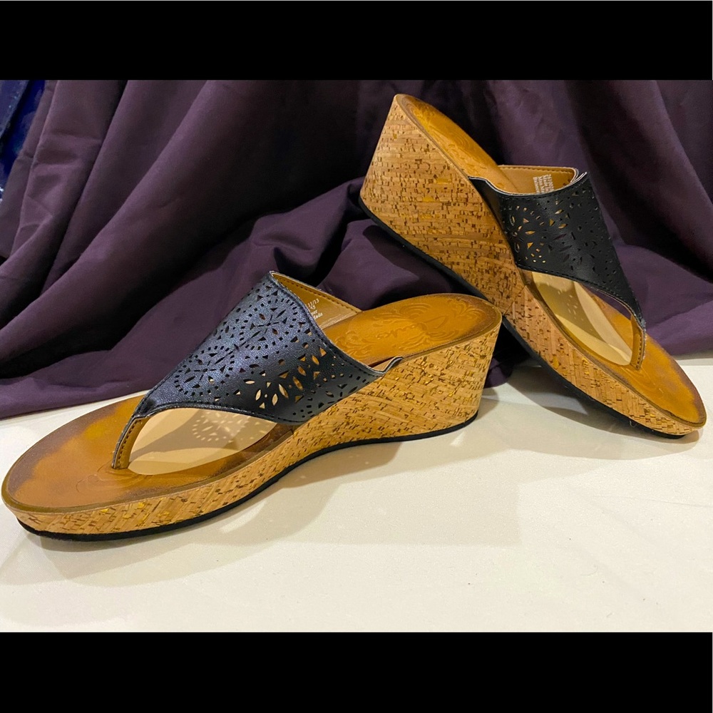 Clarks Black Thong Cork Wedge Sandals Size 7